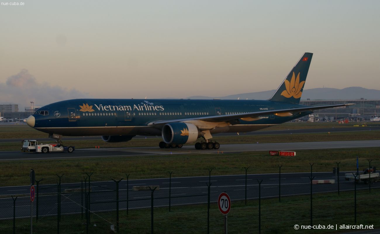 VN-A143 (33502) 2003 Boeing 777-26K(ER)