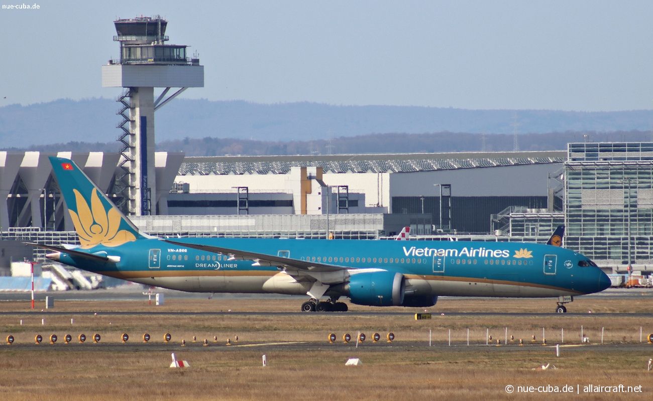 VN-A866 (38762) 2015 Boeing 787-9 Dreamliner