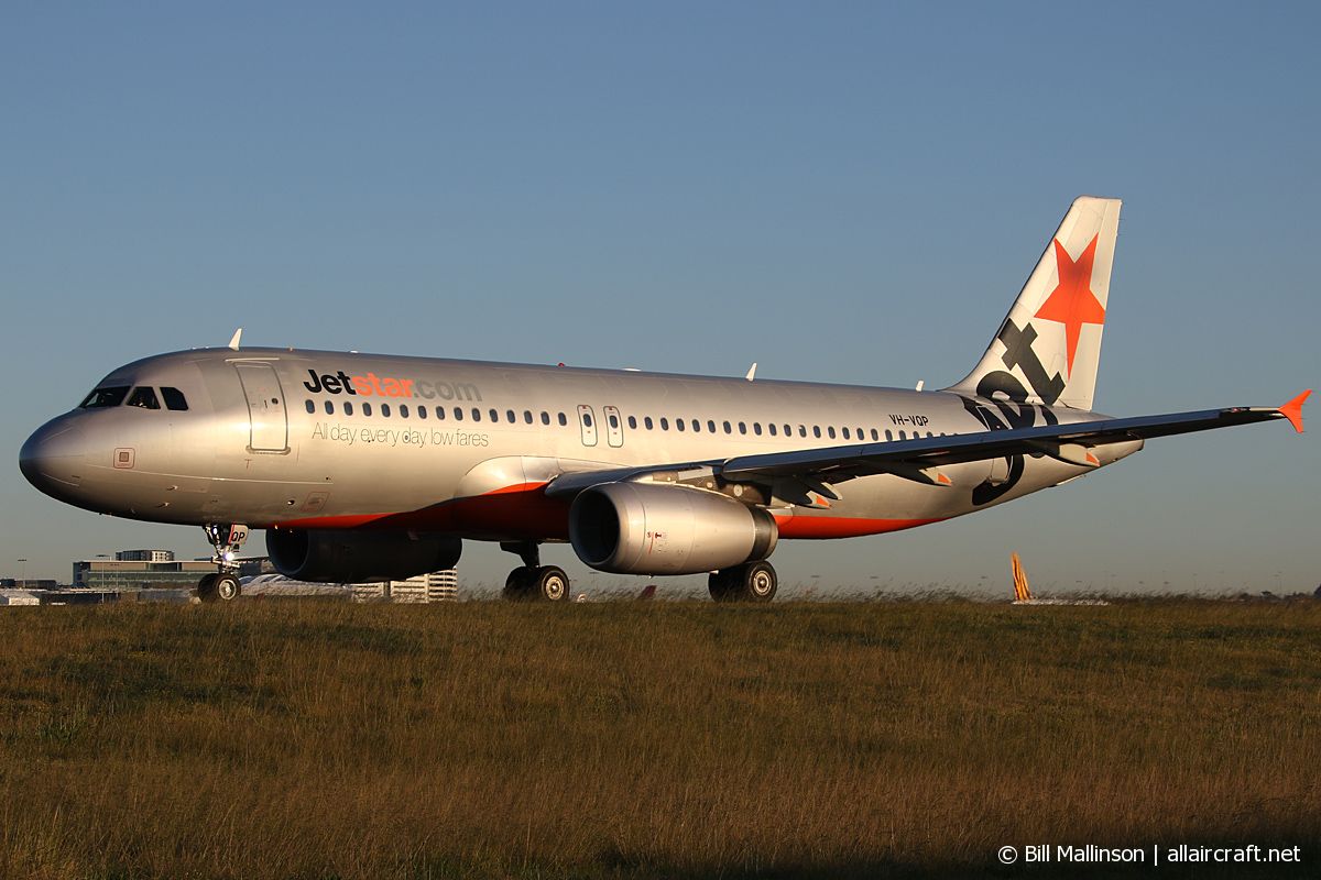 VH-VQP (2573) 2005 Airbus A320-232