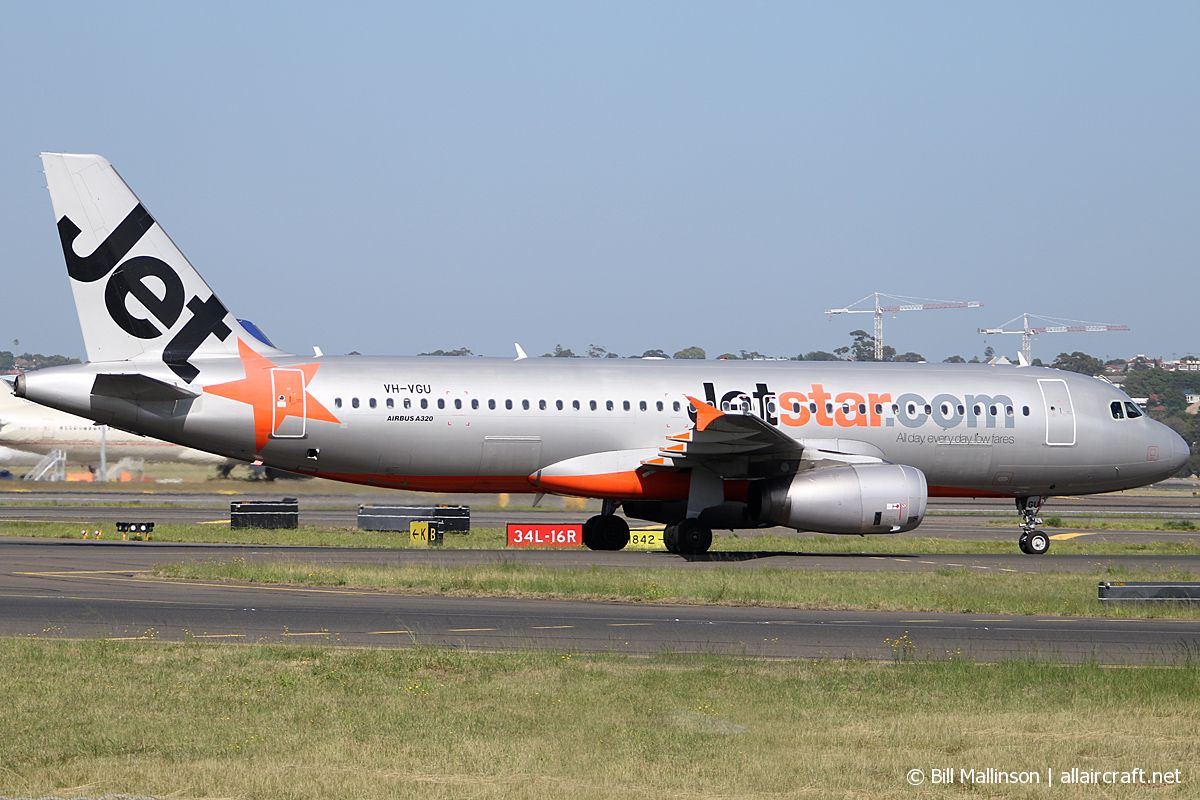 VH-VGU (4245) 2010 Airbus A320-232