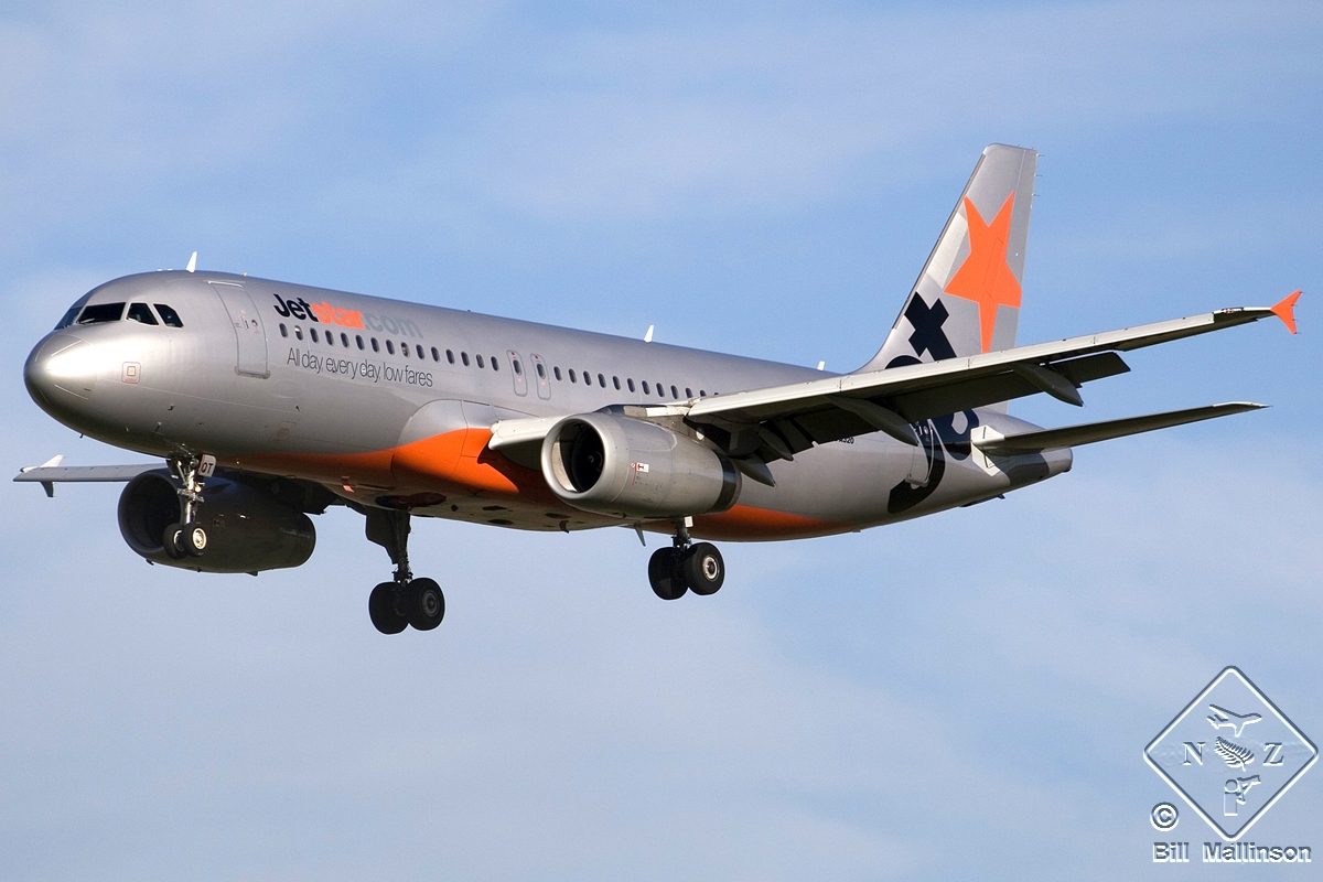 VH-VQT, (cn 2475), Airbus A320-232