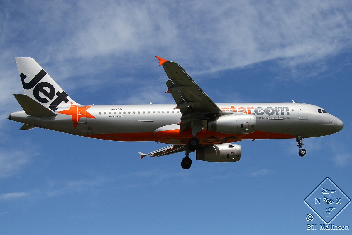 VH-VQD, (cn 3547), Airbus A320-232