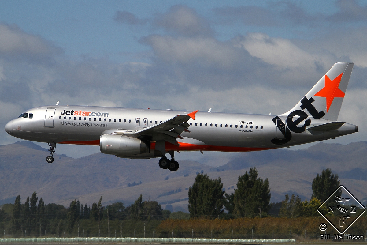 VH-VQS, (cn 2515), Airbus A320-232