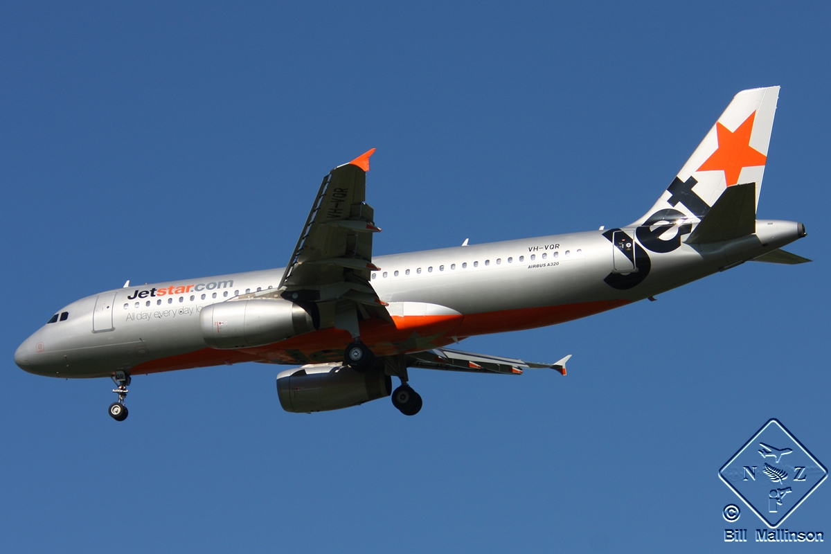 VH-VQR, (cn 2526), Airbus A320-232