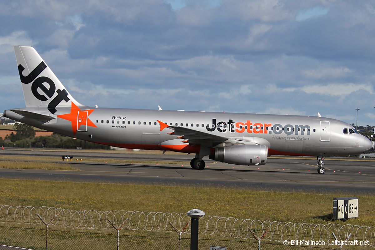 VH-VGZ (3917) 2009 Airbus A320-232