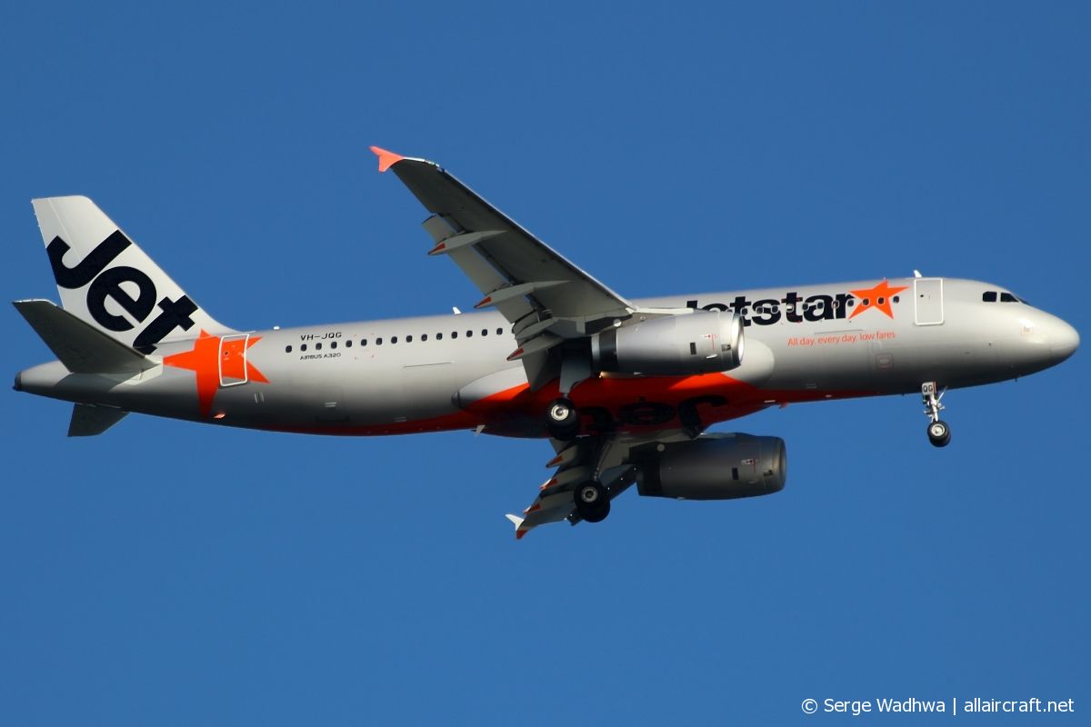 VH-JQG (2169) 2004 Airbus A320-232