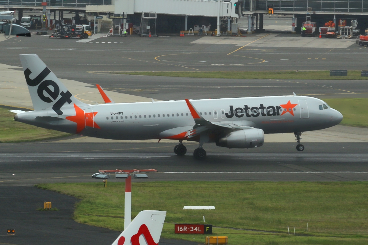 VH-VFT (55329) 2013 Airbus A320-232(WL)