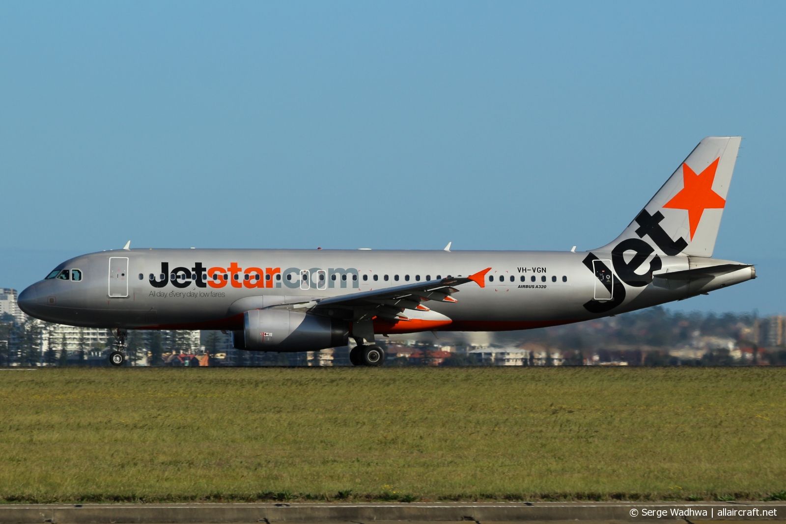 VH-VGN · Airbus A320-232 · (SYD / YSSY)