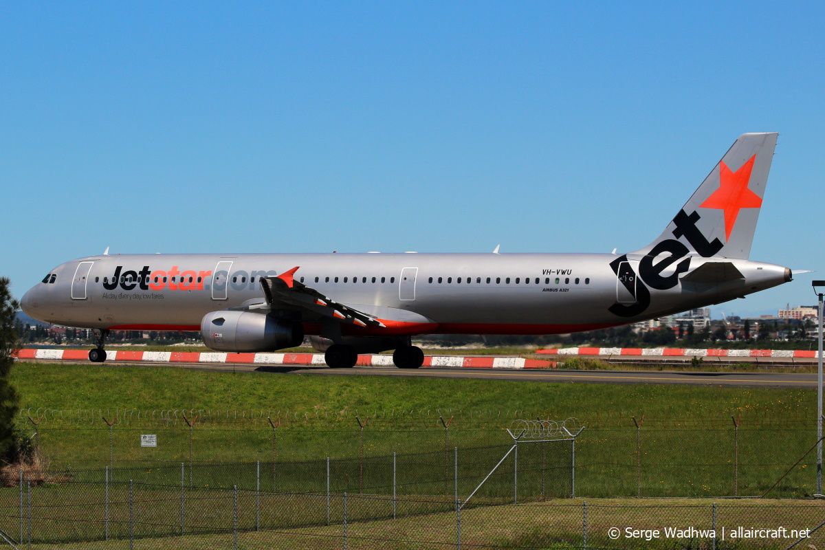 VH-VWU (3948) 2009 Airbus A321-231