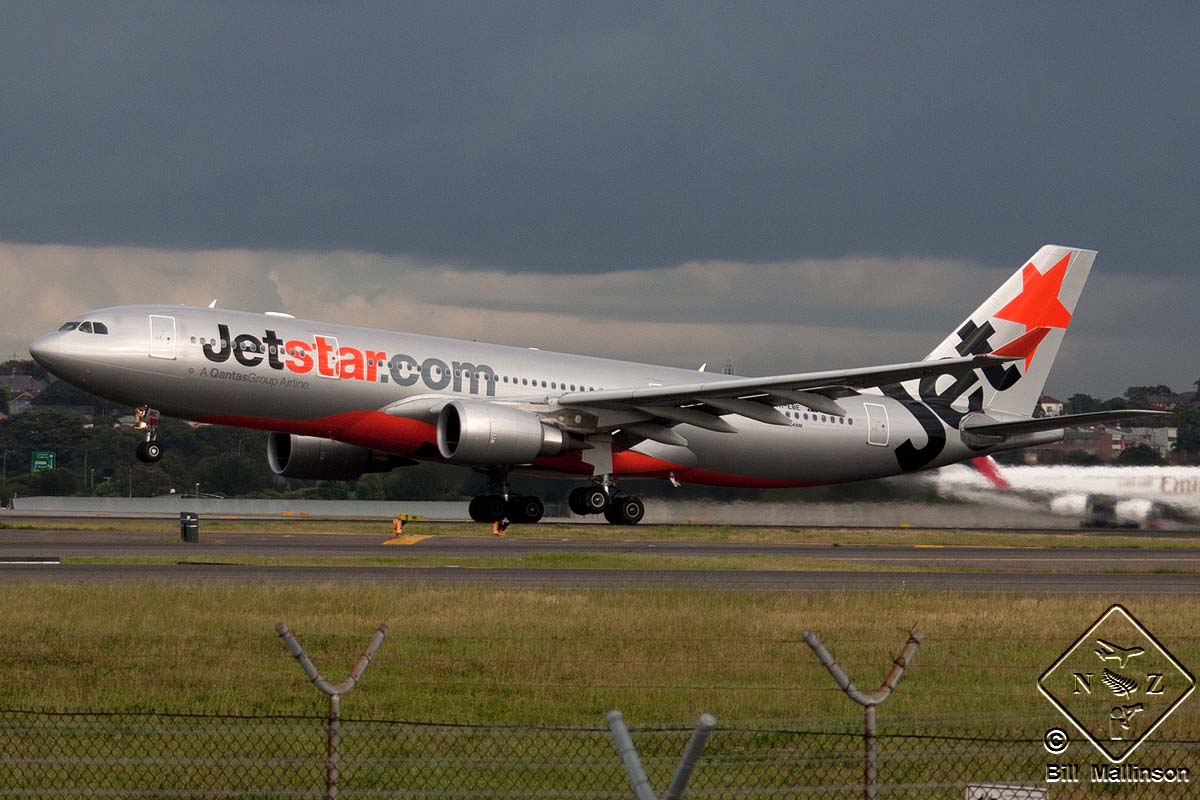 VH-EBE (842) 2007 Airbus A330-202