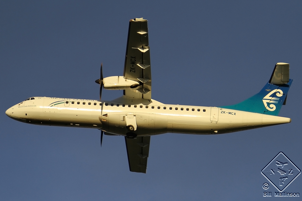 ZK-MCX (687) 1995 ATR-72-500