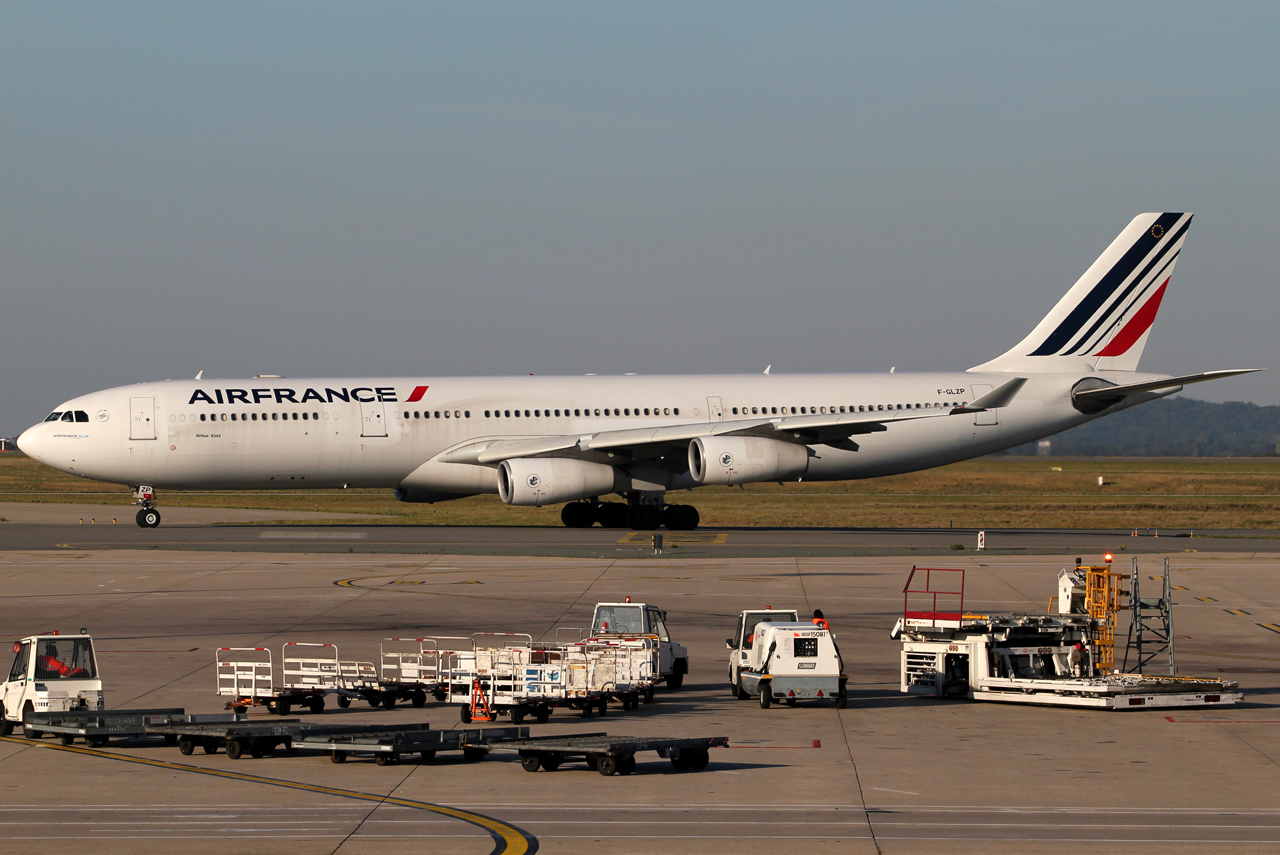 F-GLZP, (cn 260), Airbus A340-313