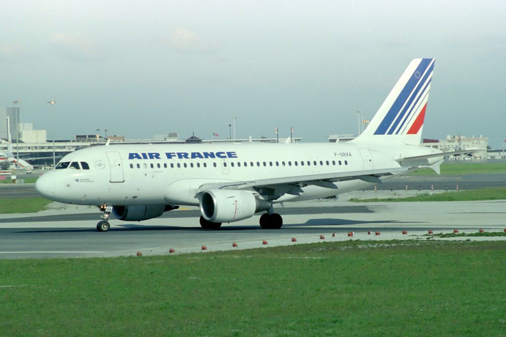 F-GRXA (1640) 2001 Airbus A319-111