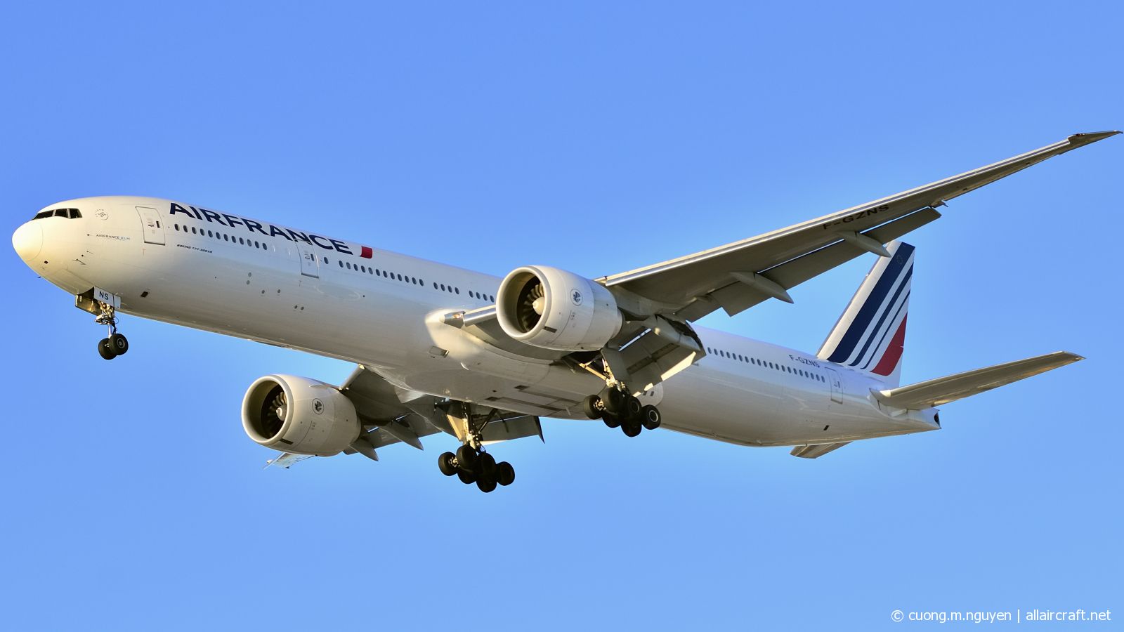 F-GZNS (cn 39970) Boeing 777-328ER
