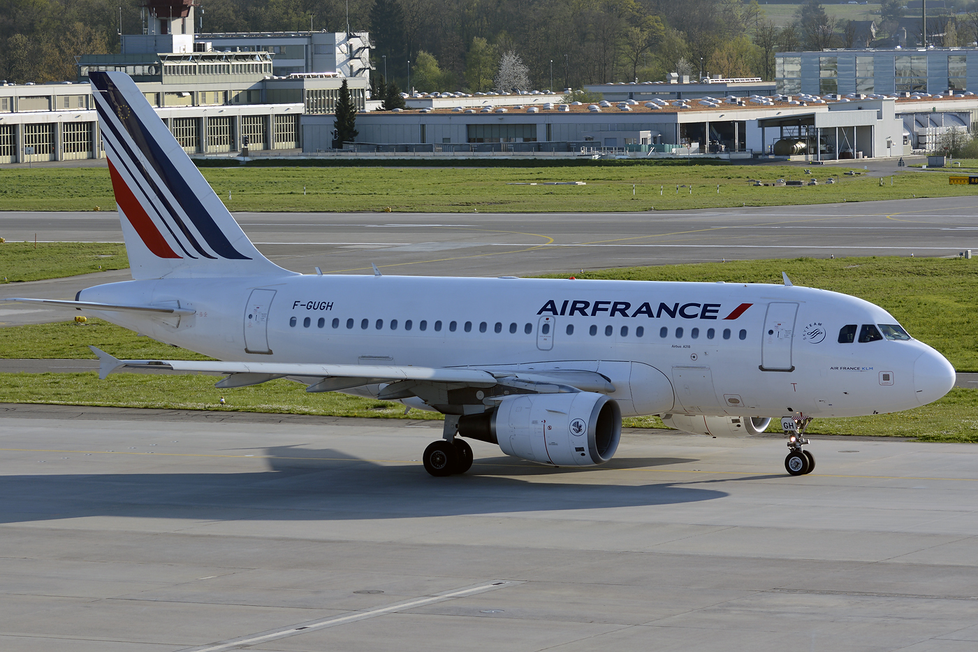 F-GUGH, (cn 2344), Airbus A318-111