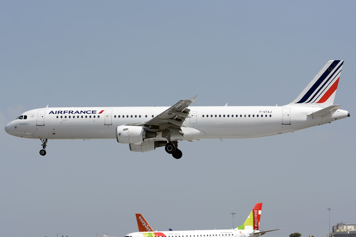F-GTAJ (1476) 2001 Airbus A321-212