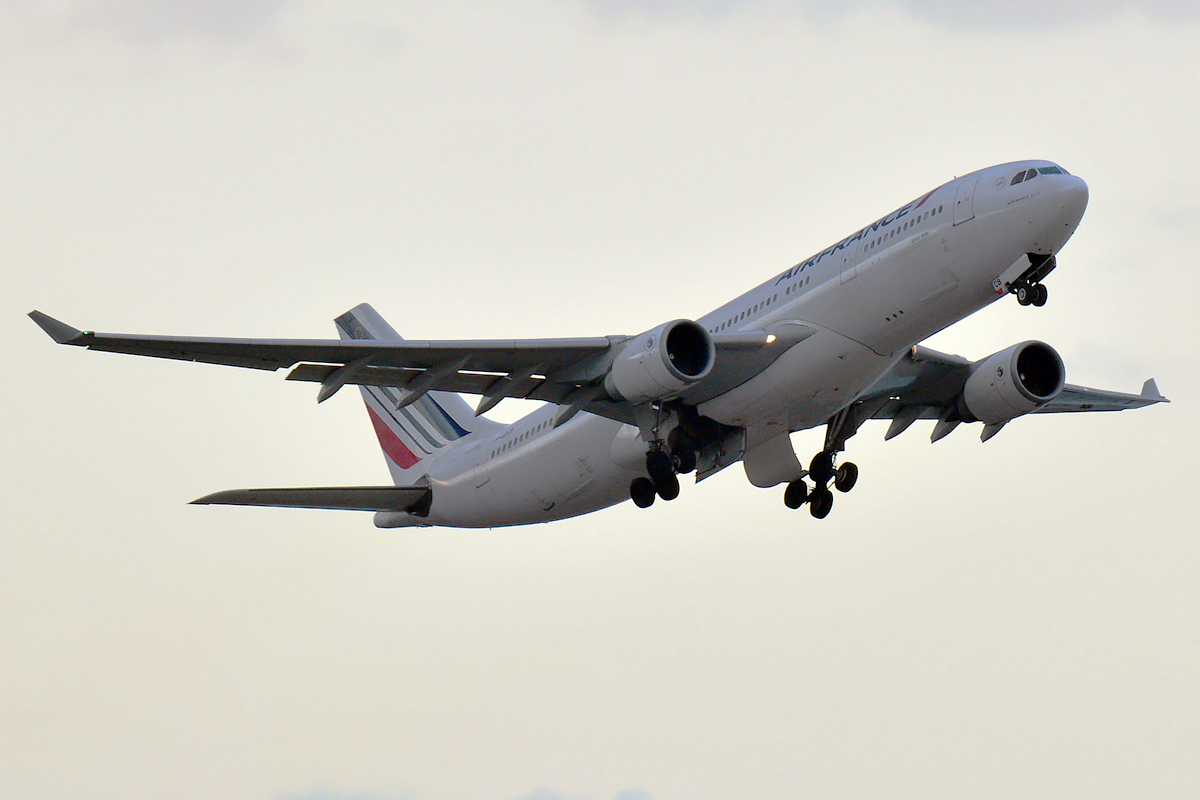 F-GZCB, (cn 443), Airbus A330-203