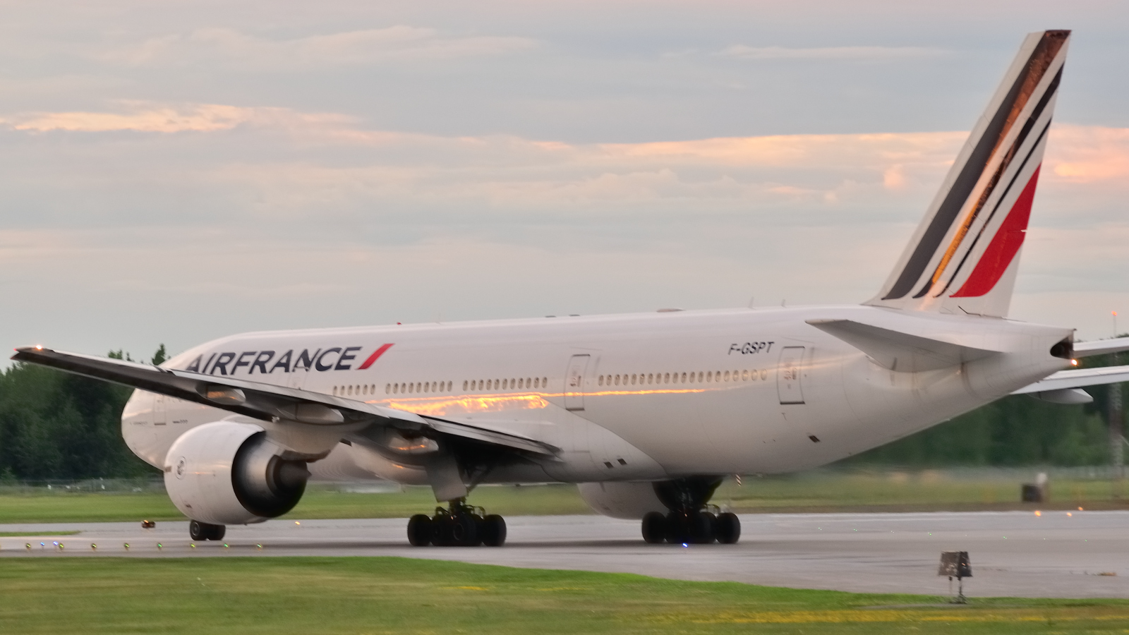 F-GSPT (cn 32308) Boeing 777-228ER