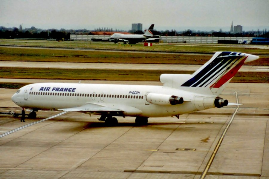 F-GCDH (22289) 1981 Boeing 727-228(Adv)