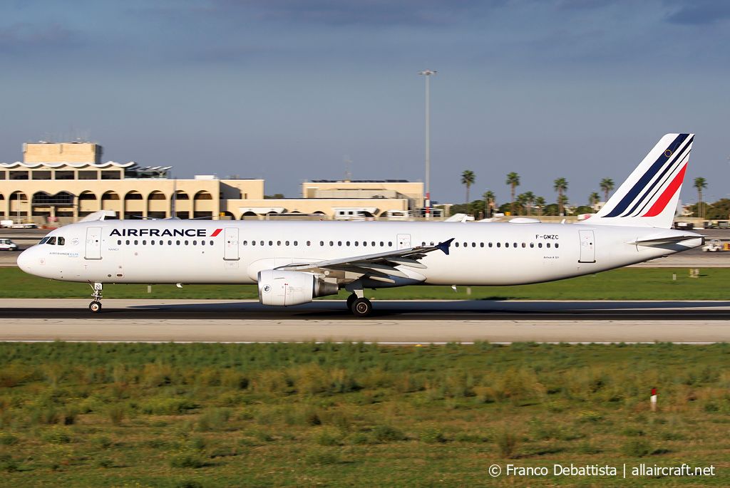 F-GMZC (521) 1995 Airbus A321-111