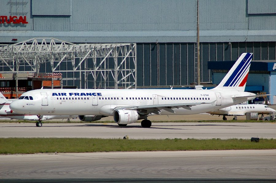 F-GTAK (1658) 2001 Airbus A321-212