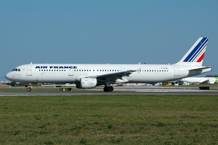 F-GTAL (1691) 2002 Airbus A321-211
