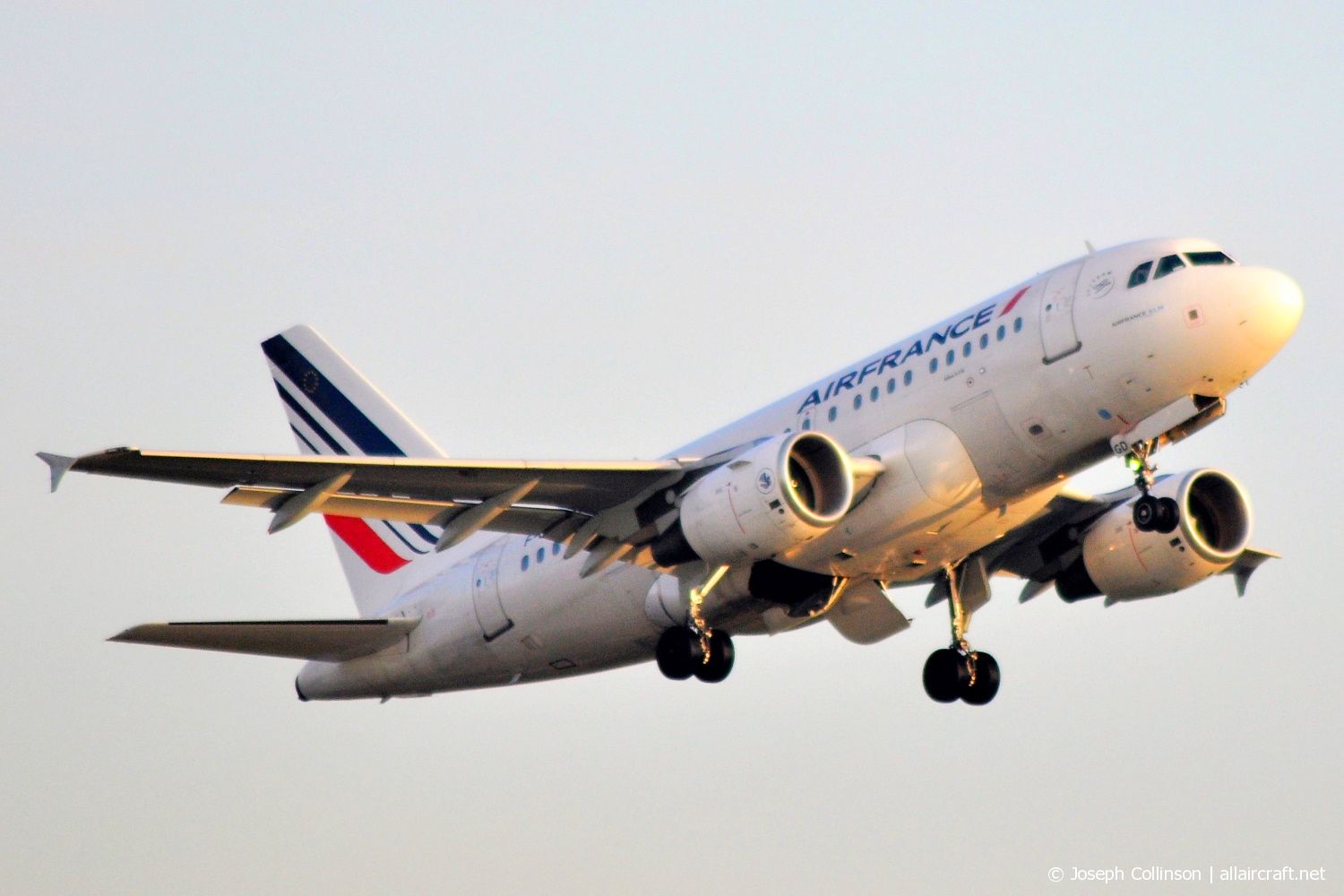 F-GUGD (2081) 2003 Airbus A318-111