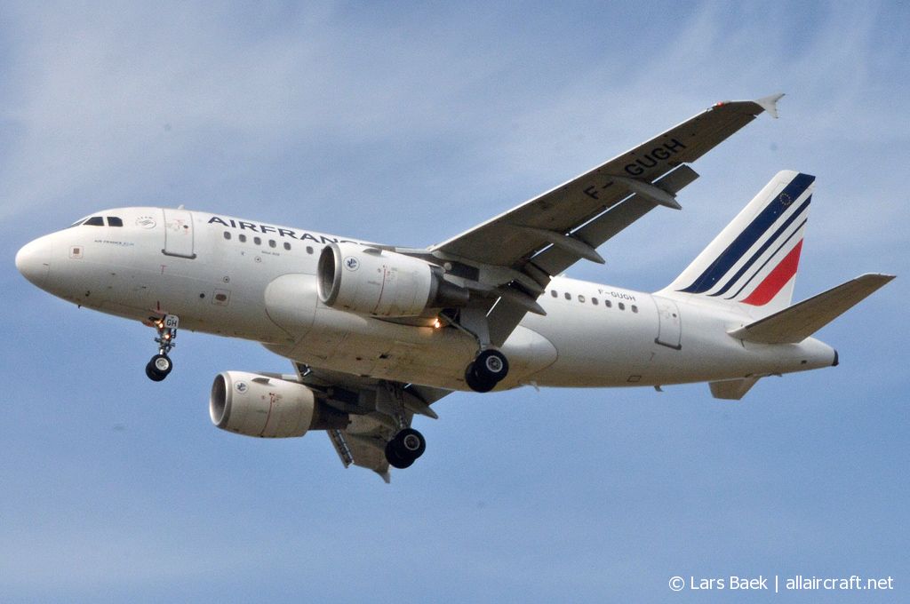 F-GUGH (2344) 2004 Airbus A318-111