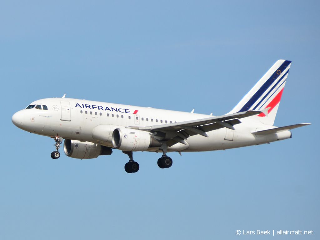 F-GUGL (2686) 2006 Airbus A318-111