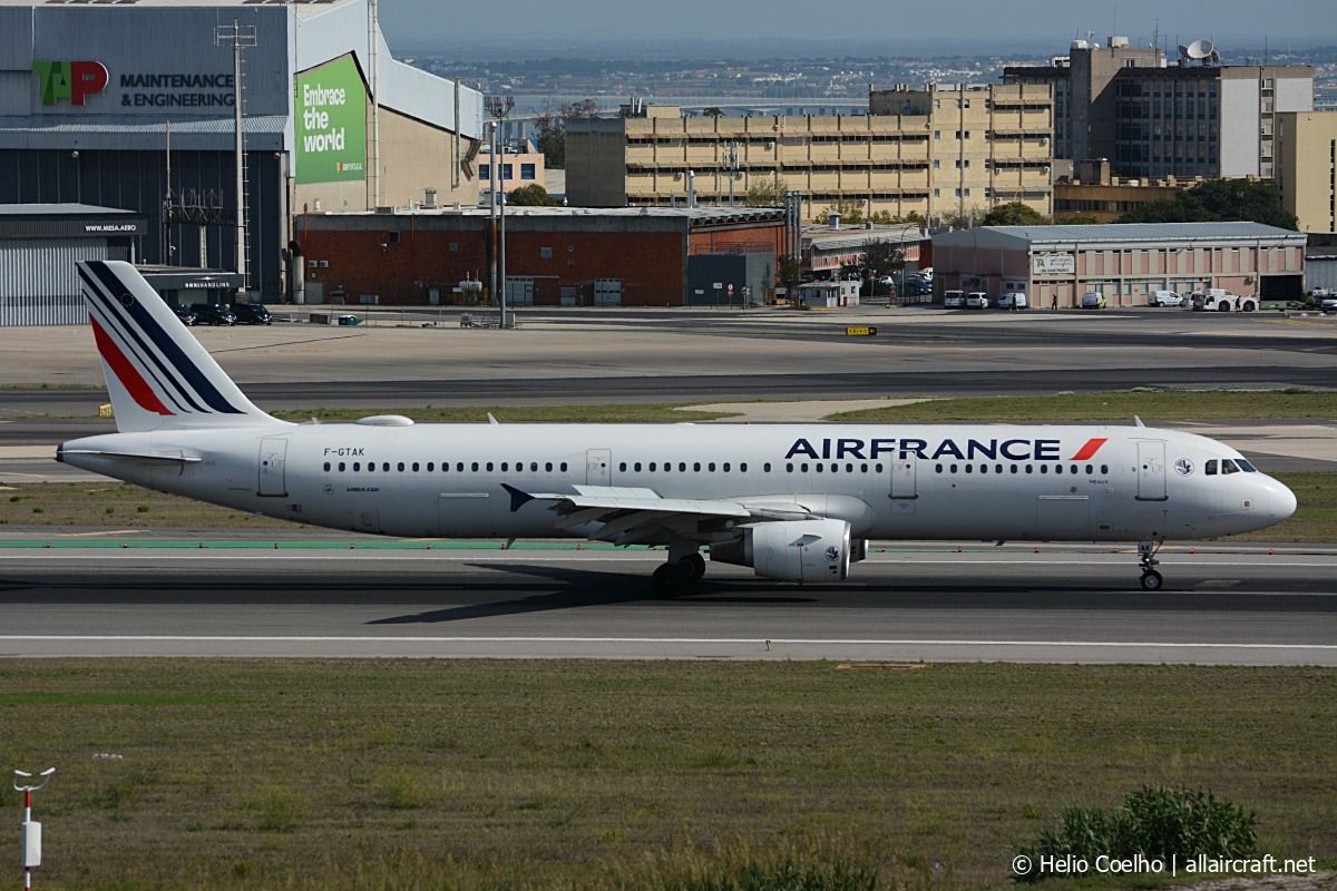 F-GTAK (1658) 2001 Airbus A321-212