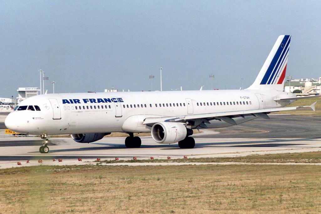 F-GTAH (1133) 1999 Airbus A321-211
