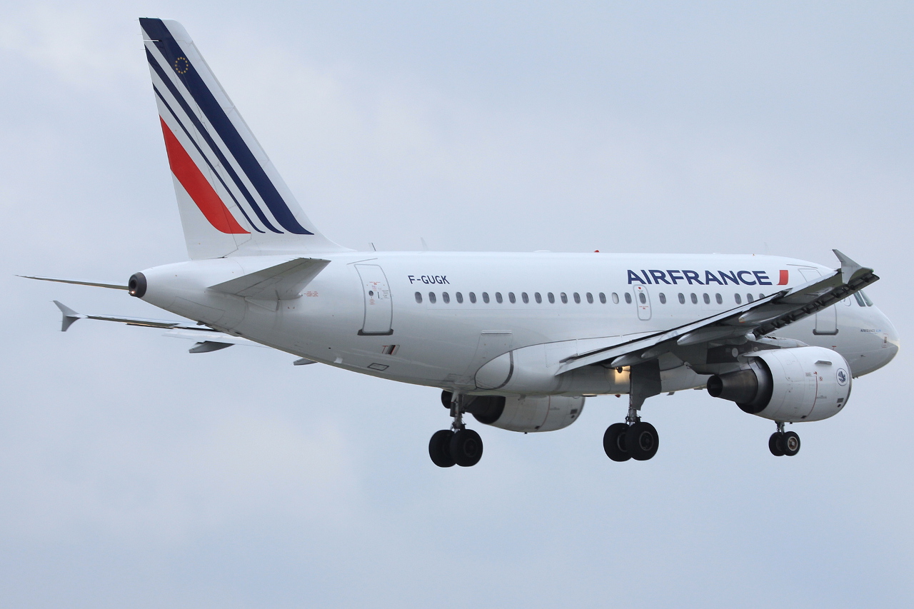 F-GUGK (2601) 2005 Airbus A318-111