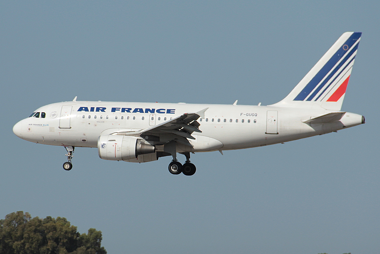 F-GUGQ (2972) 2006 Airbus A318-111