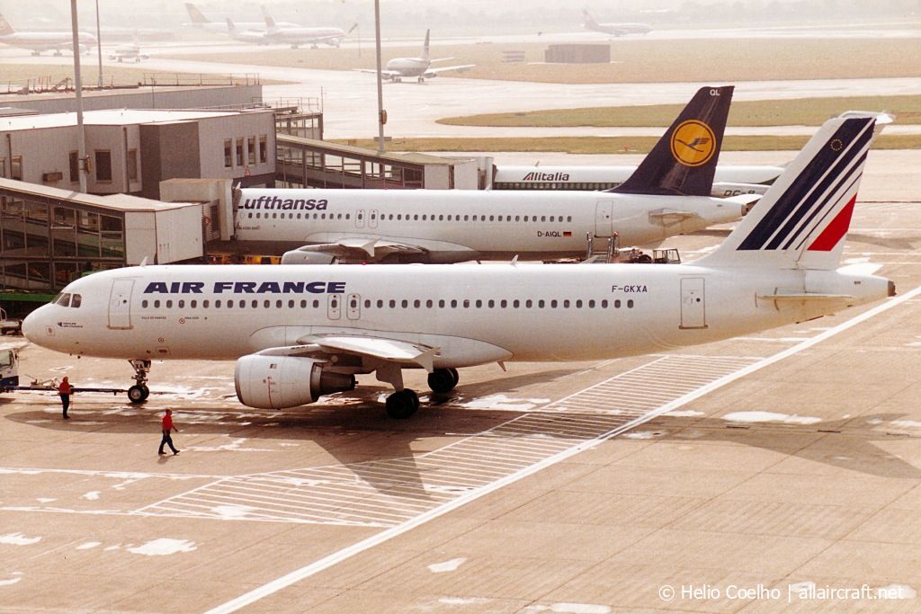 F-GKXA (287) 1992 Airbus A320-211