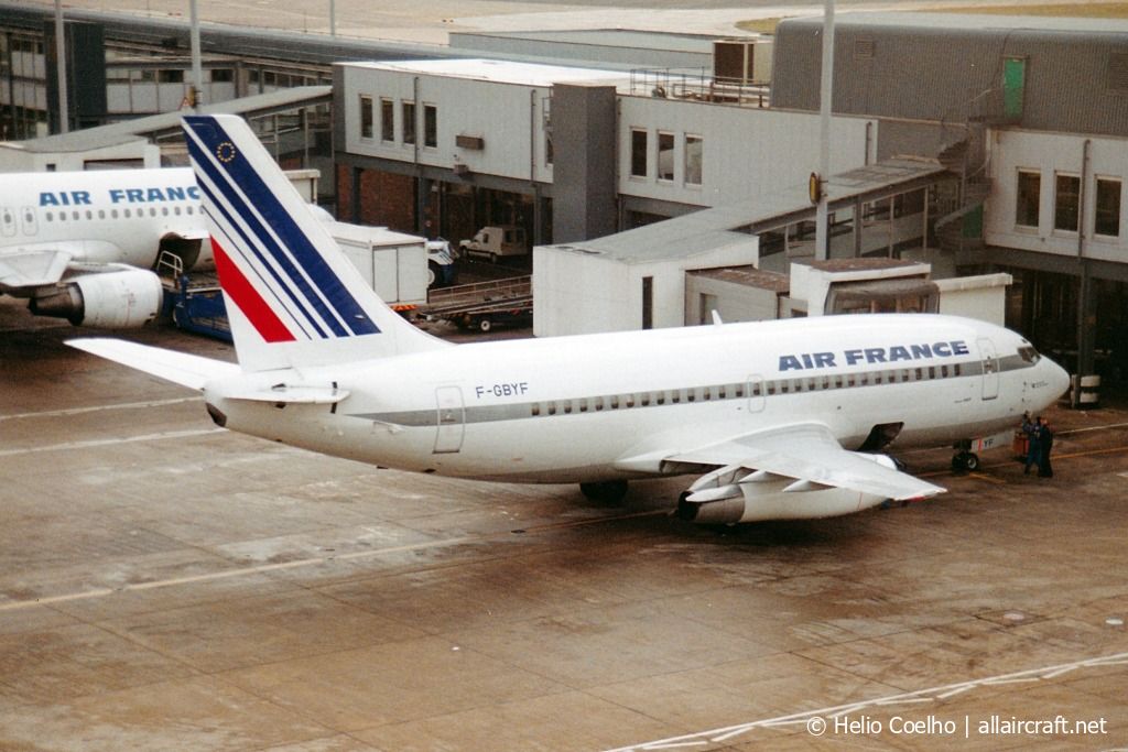 F-GBYF (23005) 1983 Boeing 737-228(A)