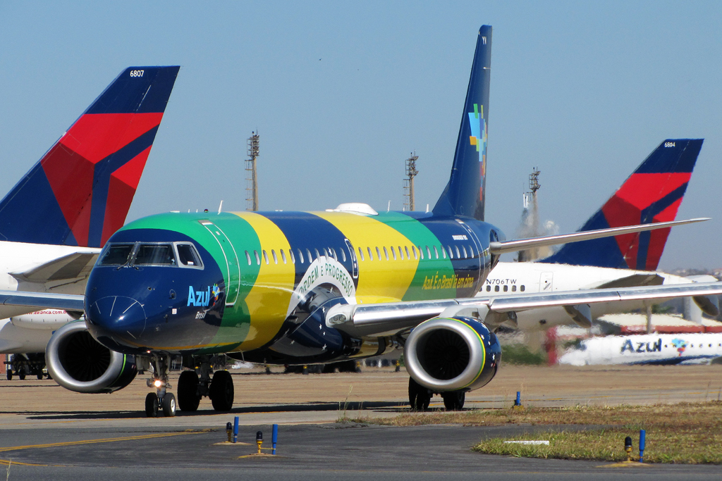 PR-AYV (cn 19000449) Embraer 190-200IGW