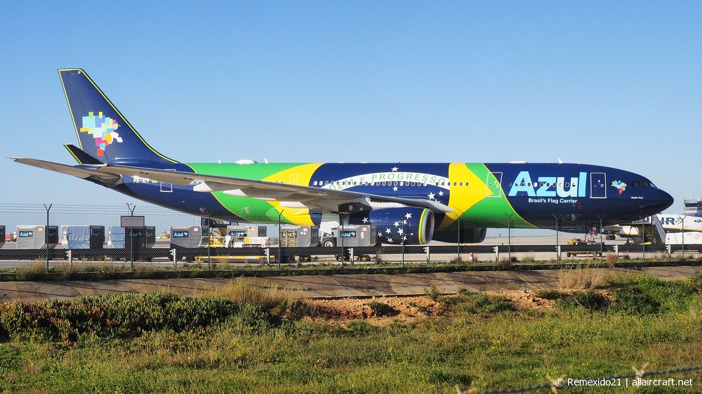 PR-AIV (cn 0532) Airbus A330-243