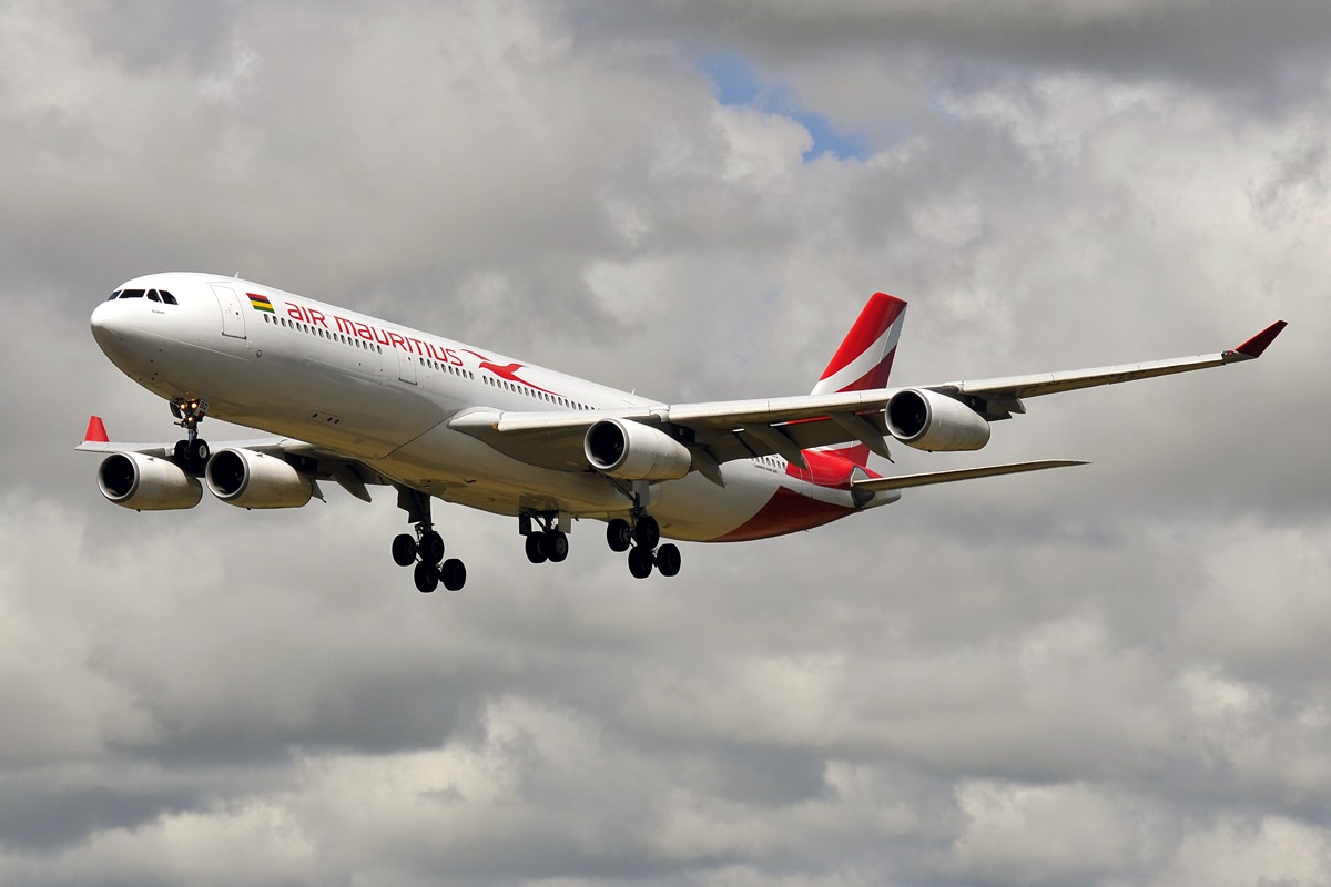 3B-NBD (194) 1997 Airbus A340-313