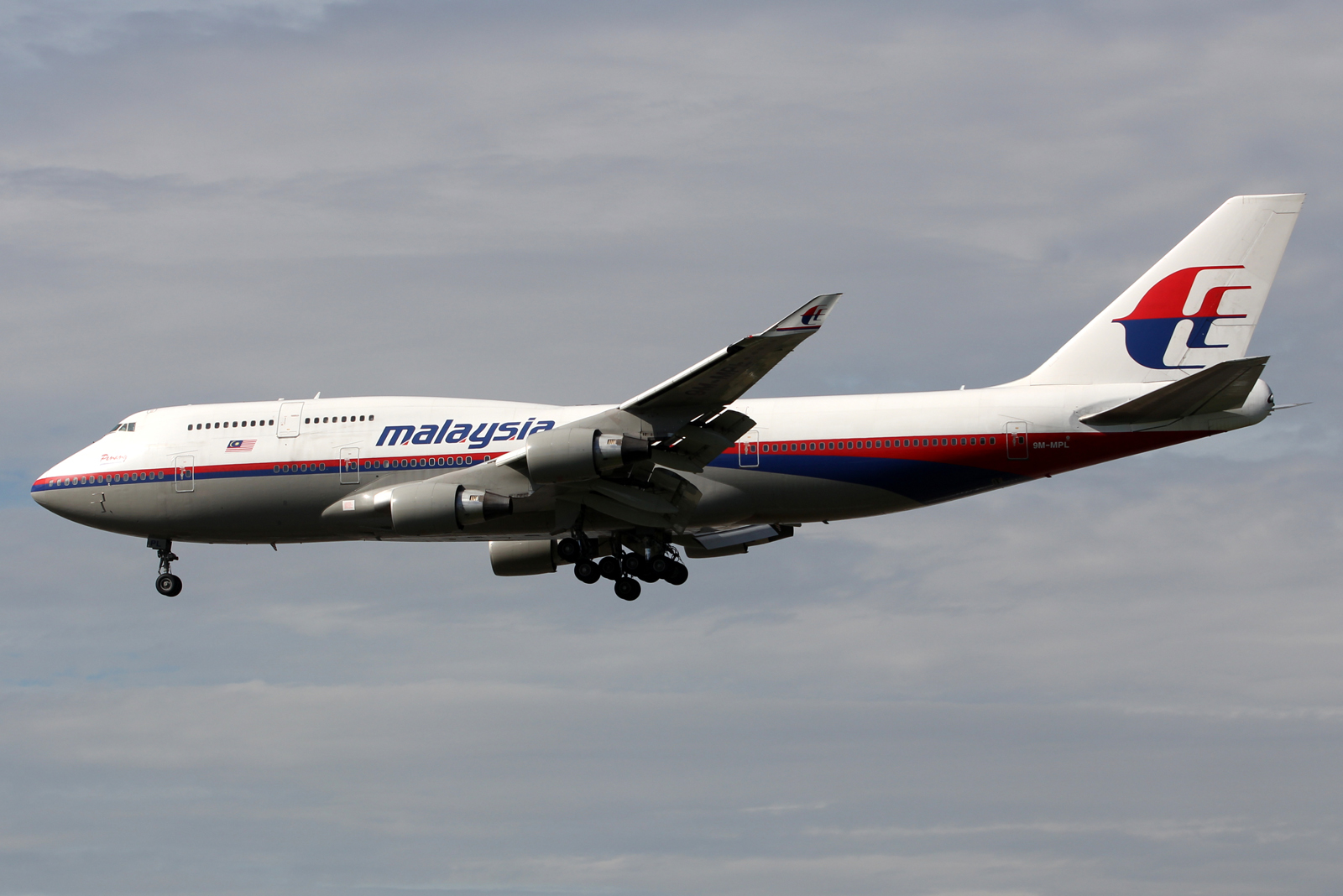 9M-MPL (28428) 1998 Boeing 747-4H6