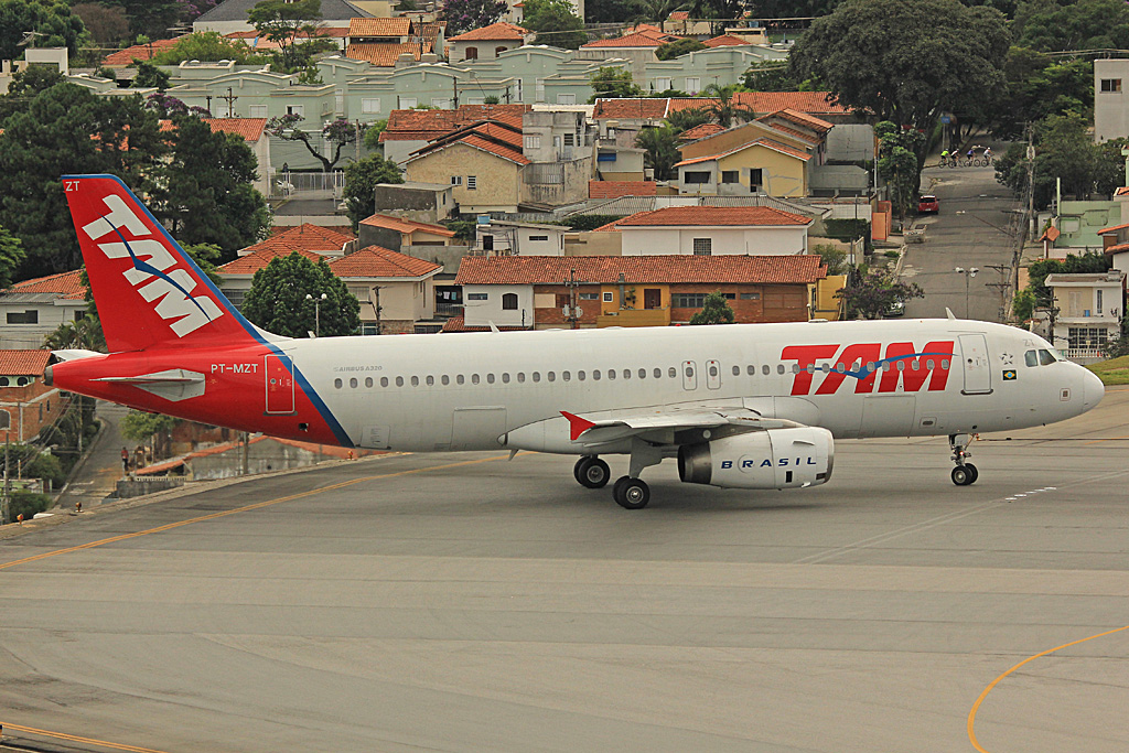PT-MZT,  (cn 1486), Airbus A320-232