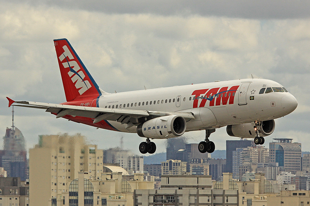 PR-MBI, (cn 1891), Airbus A320-232
