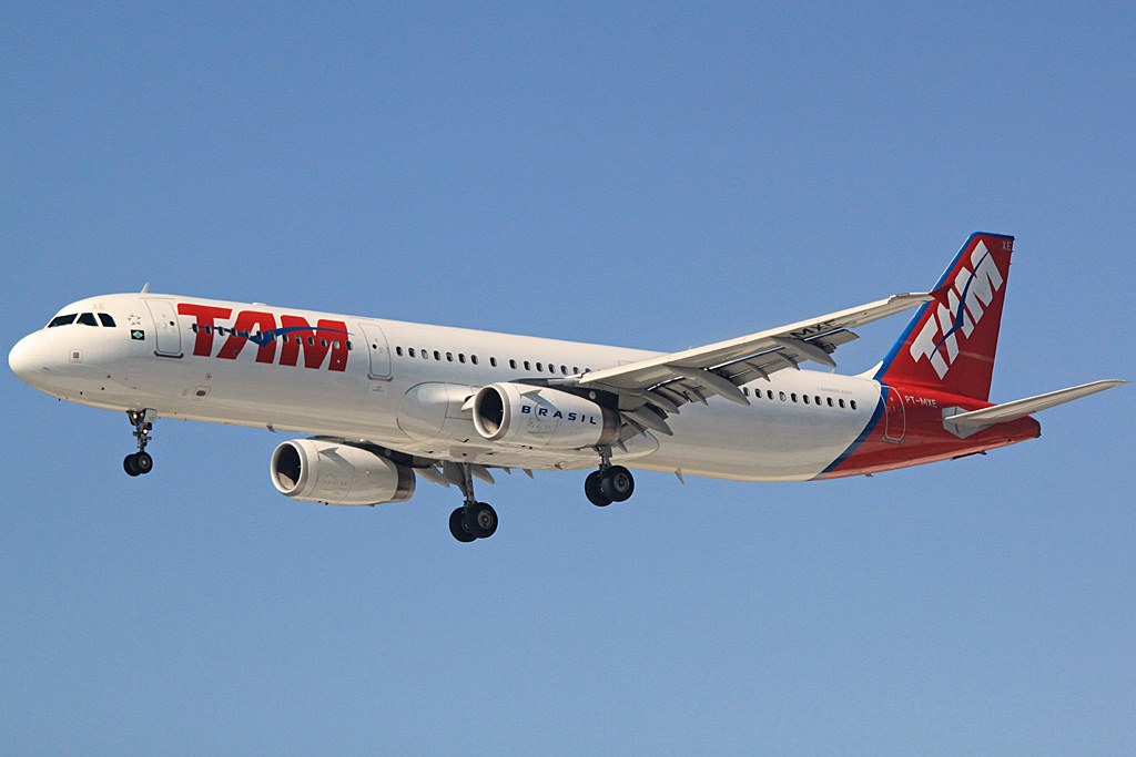 PT-MXE (3816) 2009 Airbus A321-231