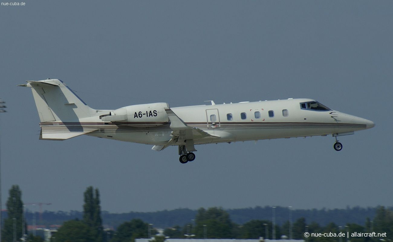 A6-IAS (60-122) 1998 Learjet 60
