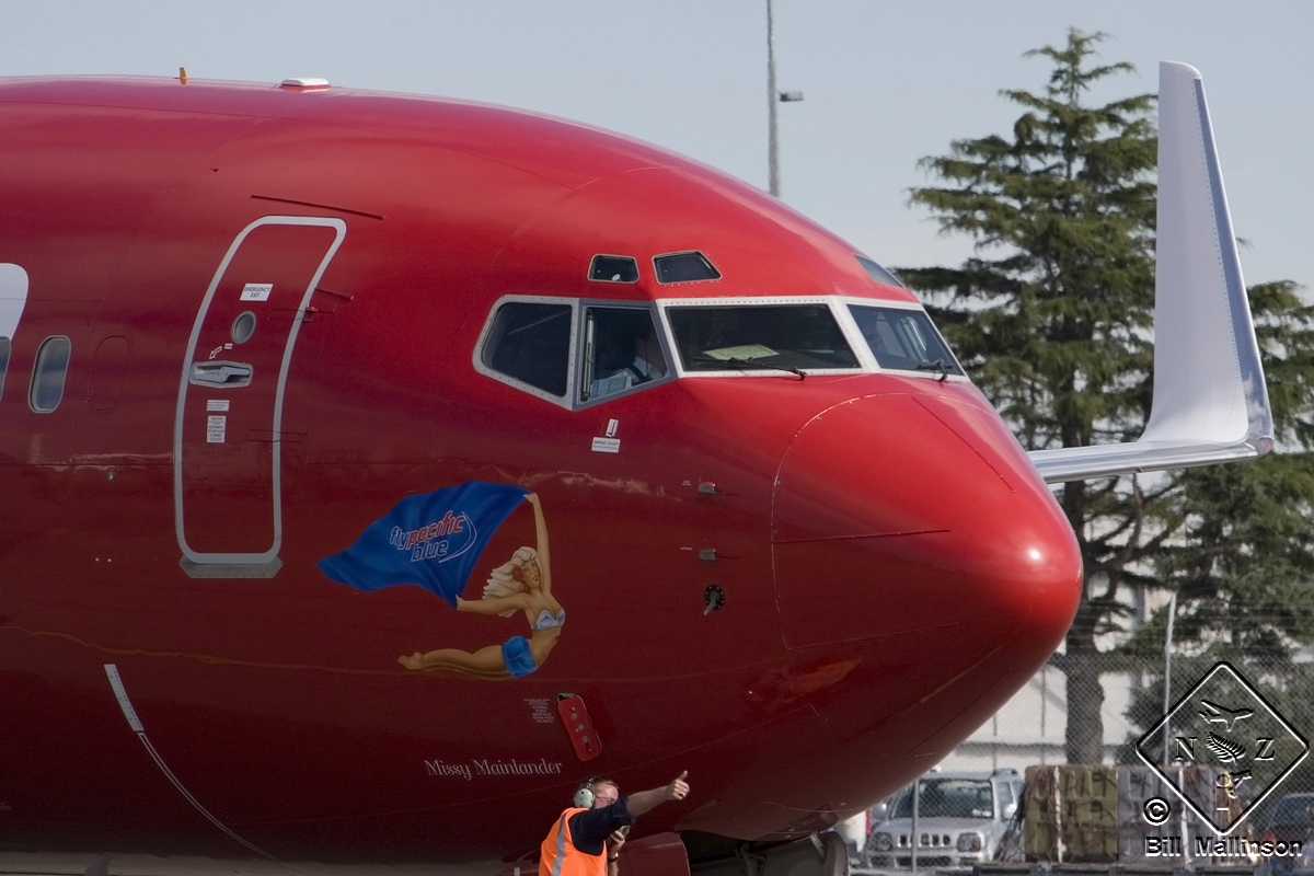 VH-VOX (33017) 2004 Boeing 737-8BK(WL)