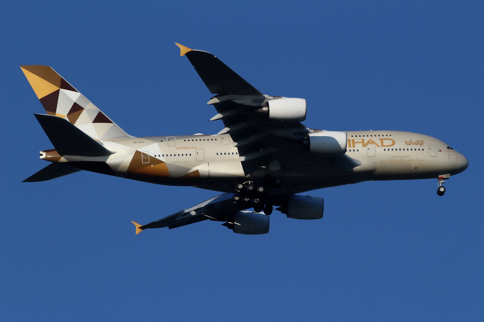 A6-APH (199) 2015 Airbus A380-861