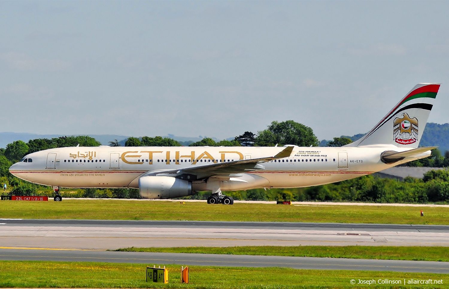 A6-EYO (852) 2007 Airbus A330-243