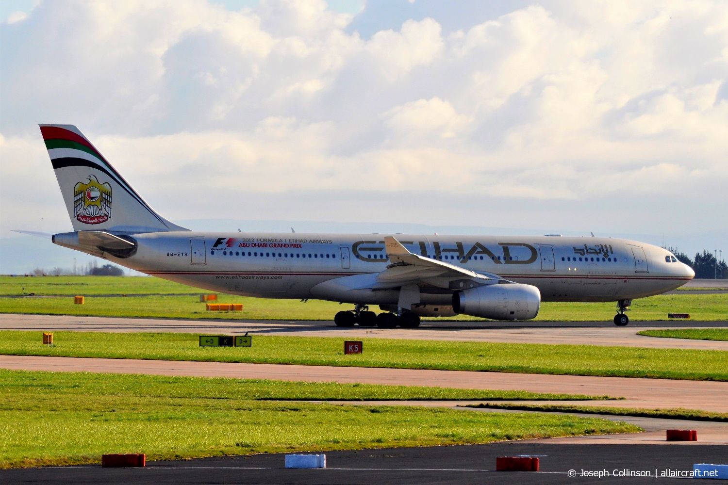 A6-EYS (991) 2009 Airbus A330-243