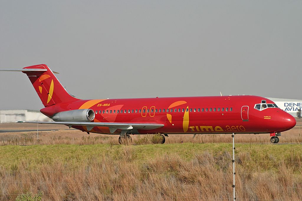 ZS-NRA (cn 47430) McDonnell Douglas DC-9-32