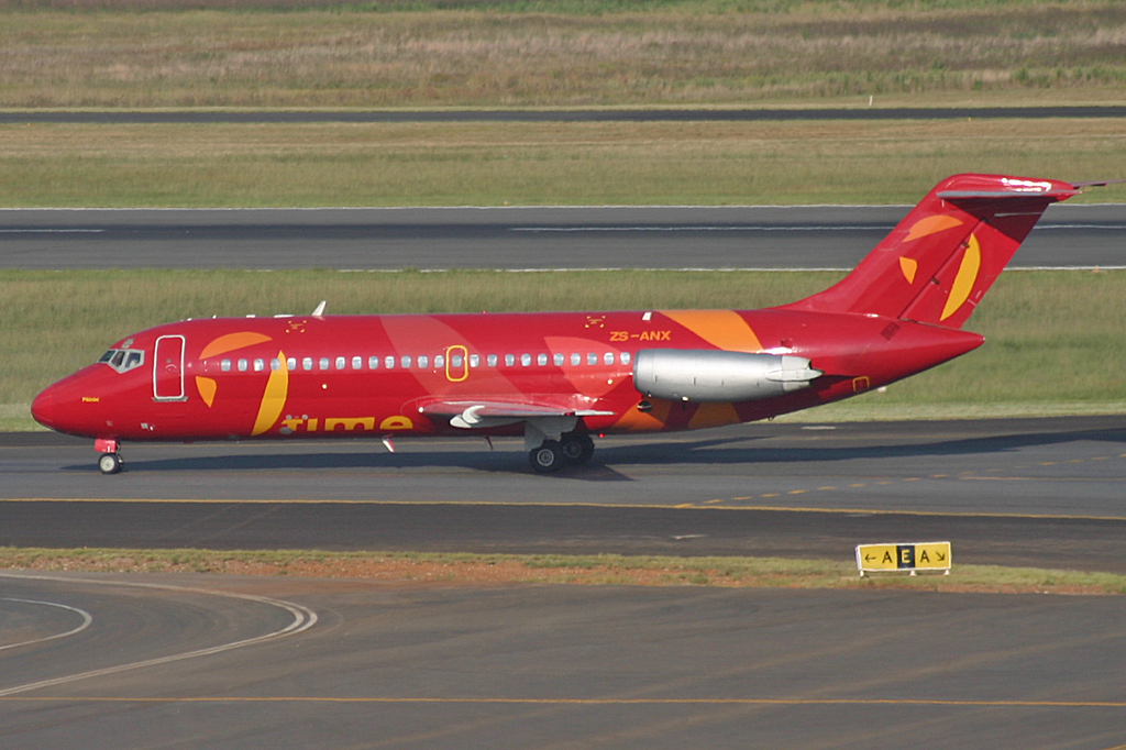 ZS-ANX (cn 45799) McDonnell Douglas DC-9-15