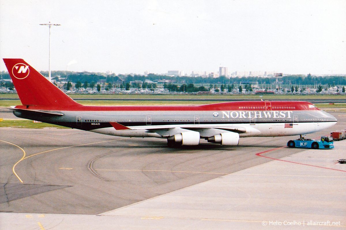 N664US (23819) 1989 Boeing 747-451